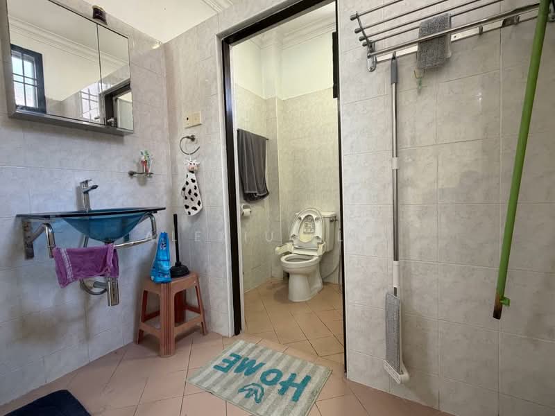 Rumah Teres 2.5-Tingkat untuk Disewa di Taman Perling (Perling) - Alexius Lim - Bathroom - PropertyGuru.com.my