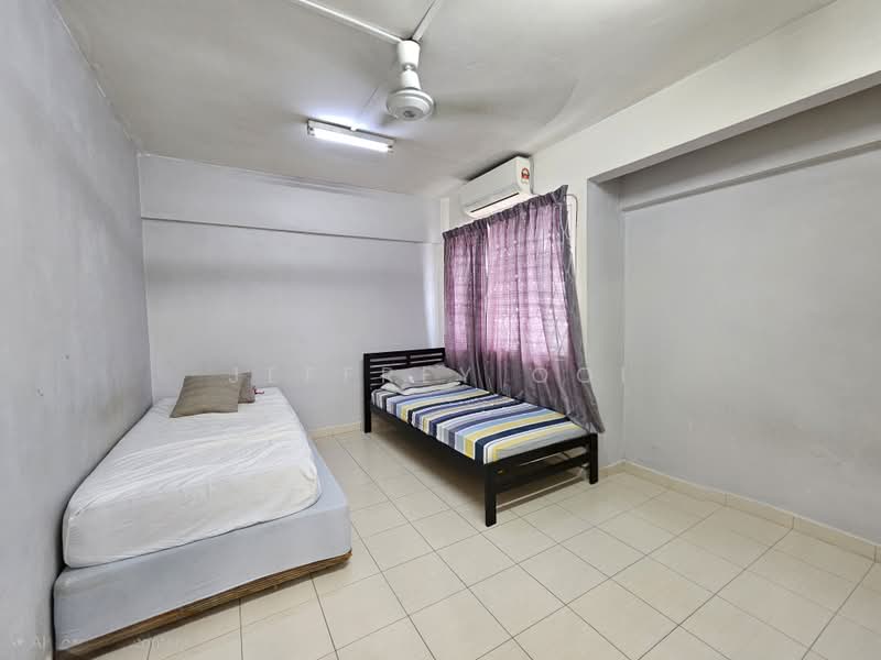 Apartment for Sale at Grandeur Tower - Jeffrey Ooi - Bedroom - PropertyGuru.com.my