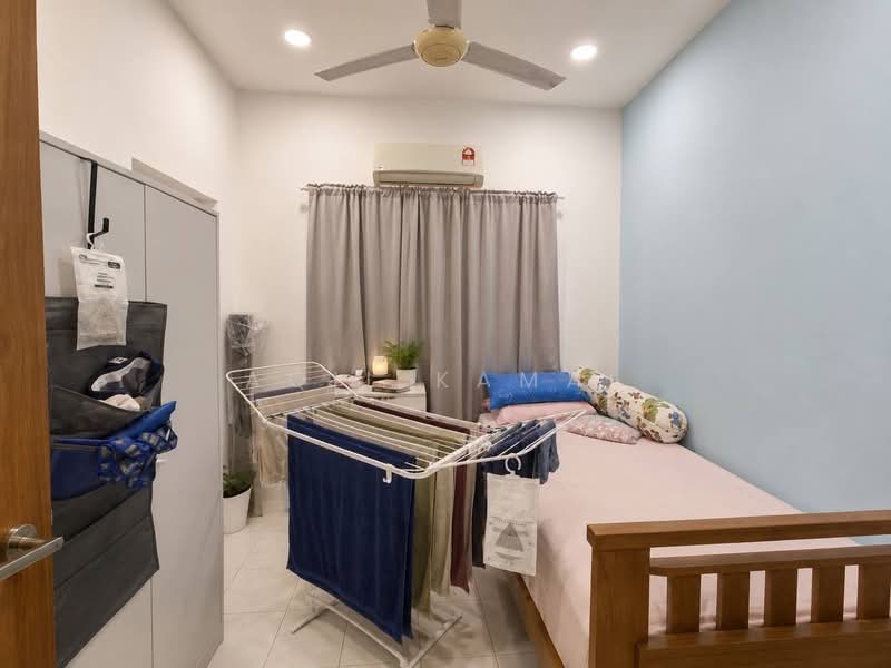 Rumah Teres 2 Tingkat untuk Dijual di Seksyen 23 (Shah Alam) - Aqil Kamal - Bedroom - PropertyGuru.com.my