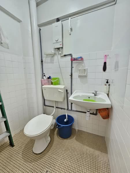 Apartment for Sale at Grandeur Tower - Jeffrey Ooi - Bathroom - PropertyGuru.com.my