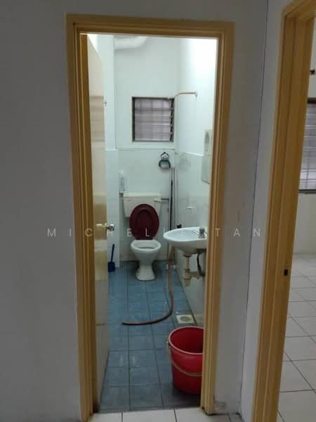 Apartment for Sale at Pangsapuri Kasturi Tiara - Michelle Tan - Bathroom - PropertyGuru.com.my