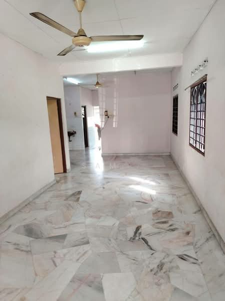 Rumah Teres 1 Tingkat untuk Dijual di Gunung Rapat (Ipoh) - Sam . - Living Room - PropertyGuru.com.my