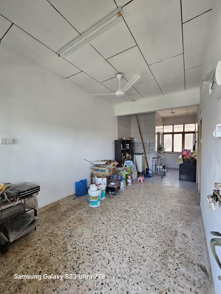 Rumah Flat untuk Dijual di Rumah Pangsa Aunler - Vito Lee - Living Room - PropertyGuru.com.my