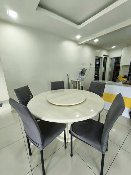 Kondominium untuk Dijual di Atmosfera Kondominium - Shan Shan - Dining Room - PropertyGuru.com.my