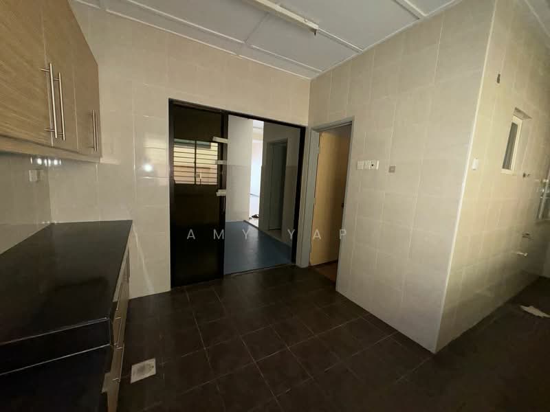 2.5-storey Terraced House for Sale in Taman Usahawan (Kepong) - Amy Yap - Kitchen - PropertyGuru.com.my