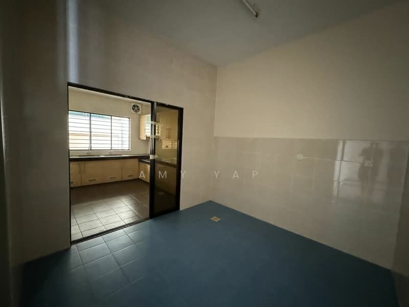2.5-storey Terraced House for Sale in Taman Usahawan (Kepong) - Amy Yap - Kitchen - PropertyGuru.com.my