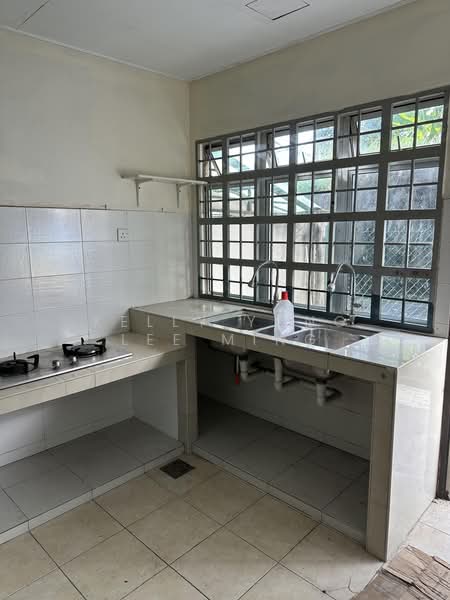 Rumah Teres 2.5 Tingkat untuk Dijual di Pekan Batu 9 (Cheras) - Kelly Yong Lee Ming - Kitchen - PropertyGuru.com.my