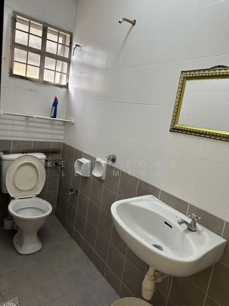 Rumah Teres 2.5 Tingkat untuk Dijual di Pekan Batu 9 (Cheras) - Kelly Yong Lee Ming - Bathroom - PropertyGuru.com.my