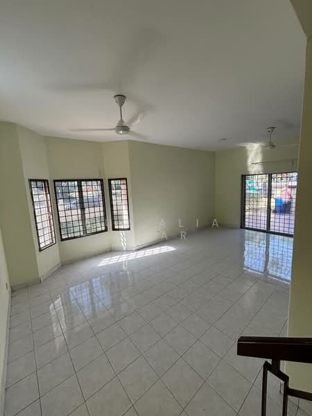 2-storey Terraced House for Sale in Taman Bukit Subang (Shah Alam) - Nur Alia Omar - PropertyGuru.com.my