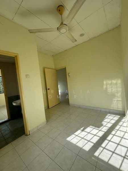 2-storey Terraced House for Sale in Taman Bukit Subang (Shah Alam) - Nur Alia Omar - PropertyGuru.com.my