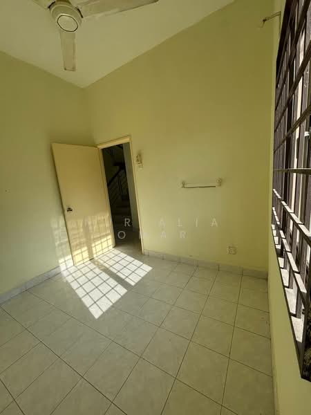2-storey Terraced House for Sale in Taman Bukit Subang (Shah Alam) - Nur Alia Omar - PropertyGuru.com.my