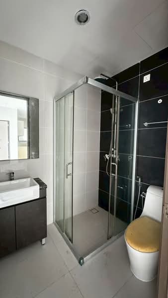 Condominium for Sale at Kings Bay @ Country Garden Danga Bay - Danny Yap - Bathroom - PropertyGuru.com.my