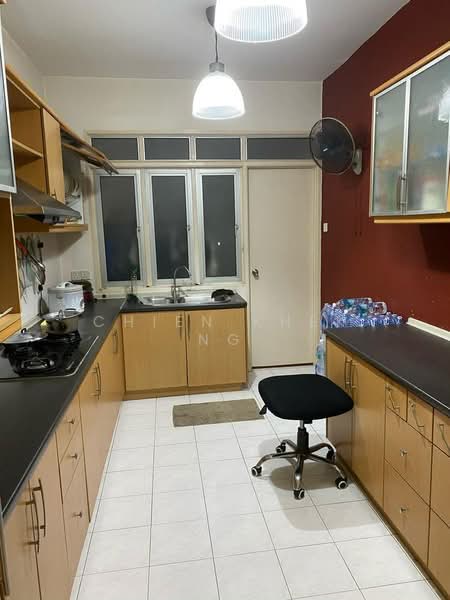 Pangsapuri untuk Dijual di Parkview Towers - Chien Khek Ng - Kitchen - PropertyGuru.com.my