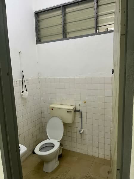 Rumah Teres 1 Tingkat untuk Dijual di Taman Gembira (Klang) - Felix Teh - Bathroom - PropertyGuru.com.my