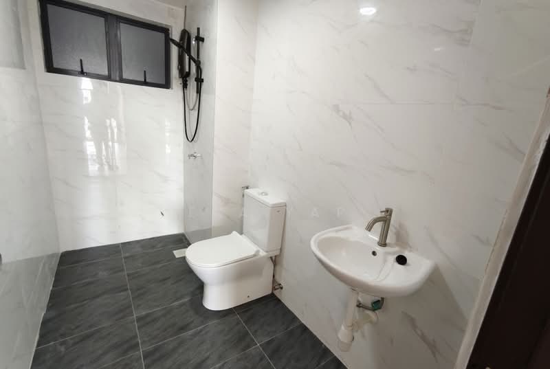 Kondominium untuk Disewa di Mulberi - Eva Yap - Bathroom - PropertyGuru.com.my