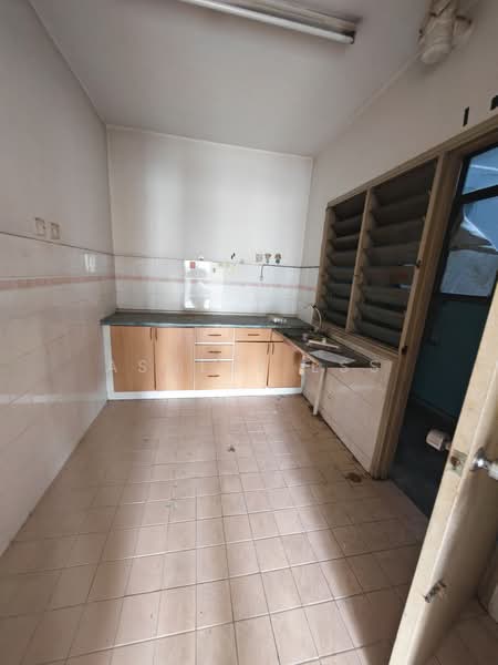 Apartment for Sale at Kenanga Apartment - Ashlee LSS - Kitchen - PropertyGuru.com.my