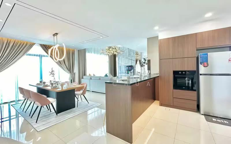 Service Residence for Sale at Molek Regency - Ian Chua - Dining Room - PropertyGuru.com.my