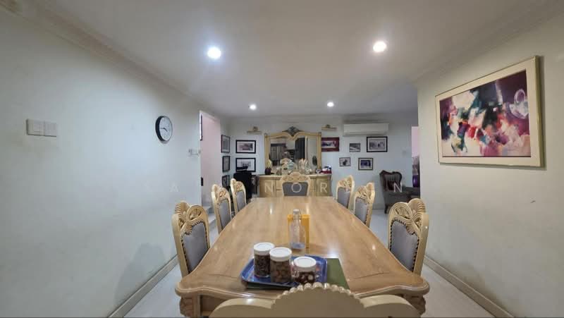 Bungalow for Sale in SS19 (Subang Jaya) - Sa'a Nordin - Dining Room - PropertyGuru.com.my