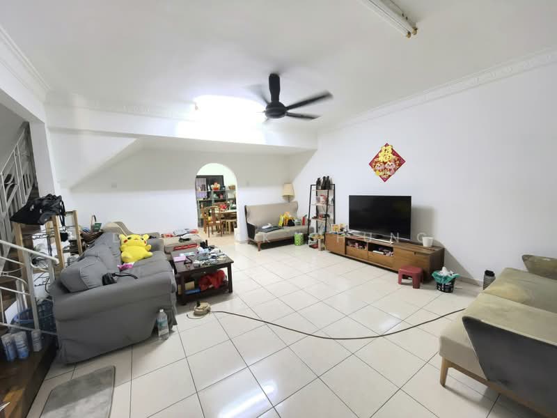 Rumah Teres untuk Dijual di Taman Pakatan Jaya (Tambun) - Derrick Chung - Living Room - PropertyGuru.com.my