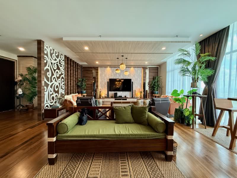 Service Residence for Sale at Manhattan Soho - Beautriz Sim - Living Room - PropertyGuru.com.my