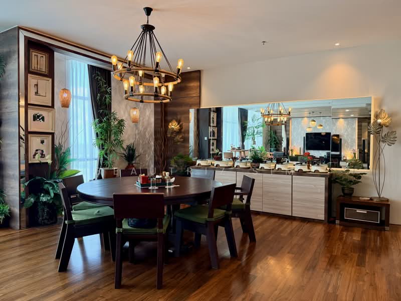 Service Residence for Sale at Manhattan Soho - Beautriz Sim - Dining Room - PropertyGuru.com.my