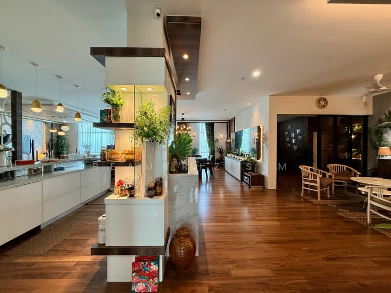 Service Residence for Sale at Manhattan Soho - Beautriz Sim - PropertyGuru.com.my