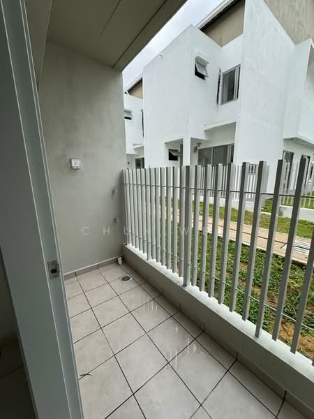 Rumah Teres 2 Tingkat untuk Dijual di Bandar Gamuda Cove (Dengkil) - Chun Wei - Balcony - PropertyGuru.com.my