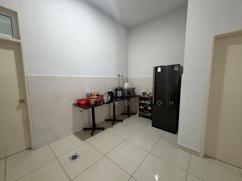 Cluster House for Sale in Nusa Sentral (Iskandar Puteri (Nusajaya)) - Ee Fong Toh - Kitchen - PropertyGuru.com.my