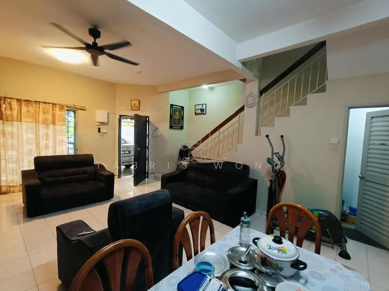 Rumah Teres untuk Dijual di Bandar Puteri Klang (Klang) - Tabris Wong - Living Room - PropertyGuru.com.my
