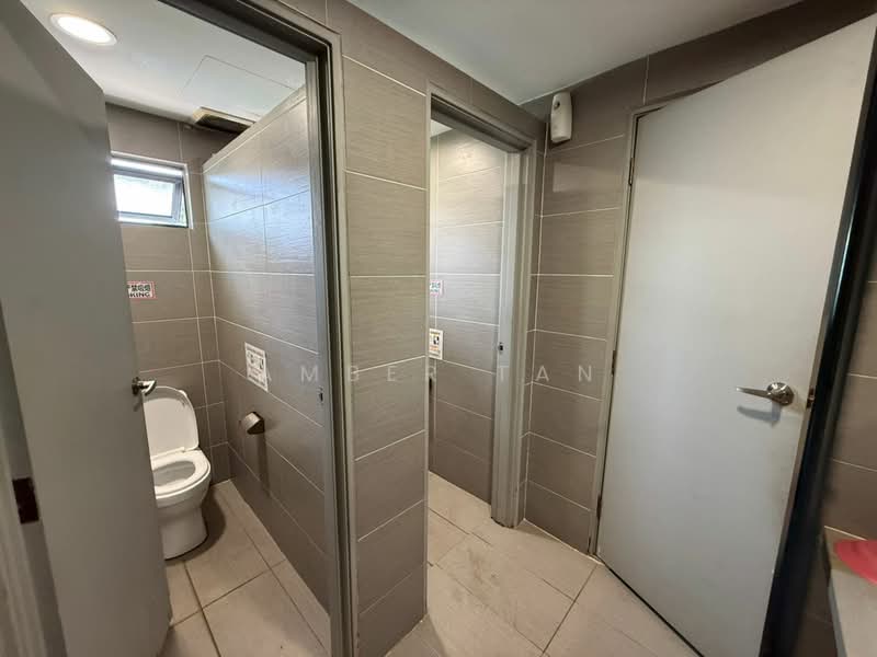 Semi-D Factory for Sale in Bandar Teknologi Kajang (Kajang) - AMBER TAN - Bathroom - PropertyGuru.com.my