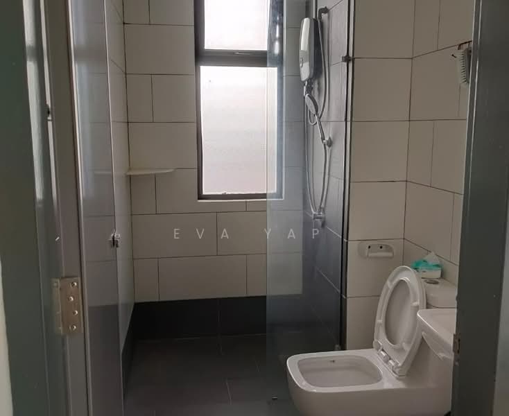 Kondominium untuk Disewa di Selayang 18 - Eva Yap - Bathroom - PropertyGuru.com.my