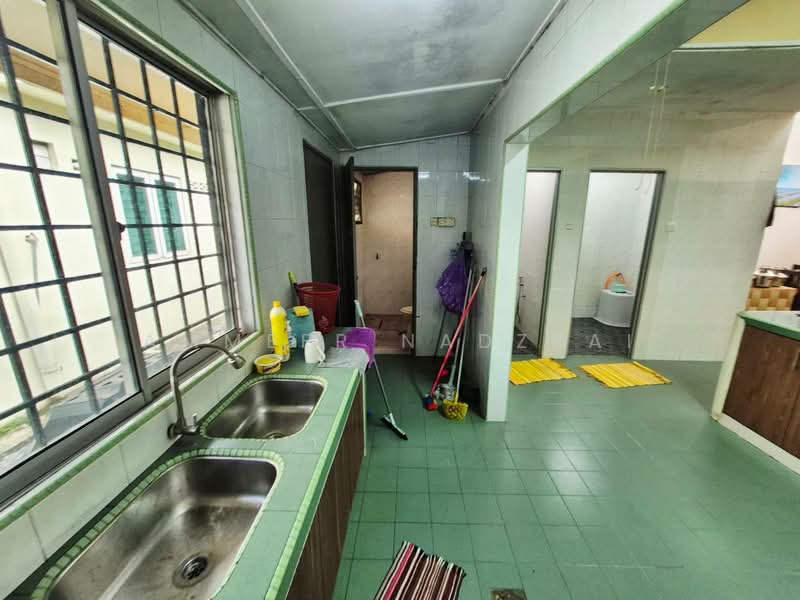 1-storey Terraced House for Sale in Kepong (Kuala Lumpur) - Ammeer Nadzrai - Kitchen - PropertyGuru.com.my
