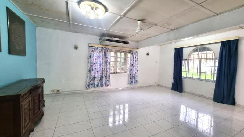 Bungalow for Sale in SS1 (Petaling Jaya) - Sa'a Nordin - Living Room - PropertyGuru.com.my