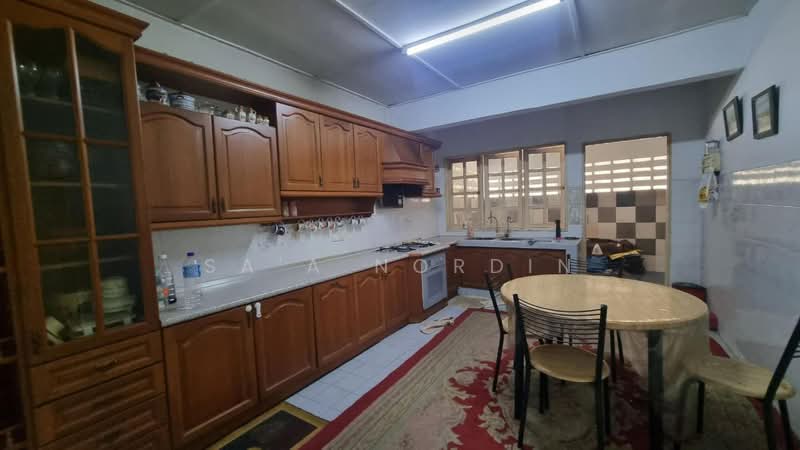 Bungalow for Sale in SS1 (Petaling Jaya) - Sa'a Nordin - Kitchen - PropertyGuru.com.my