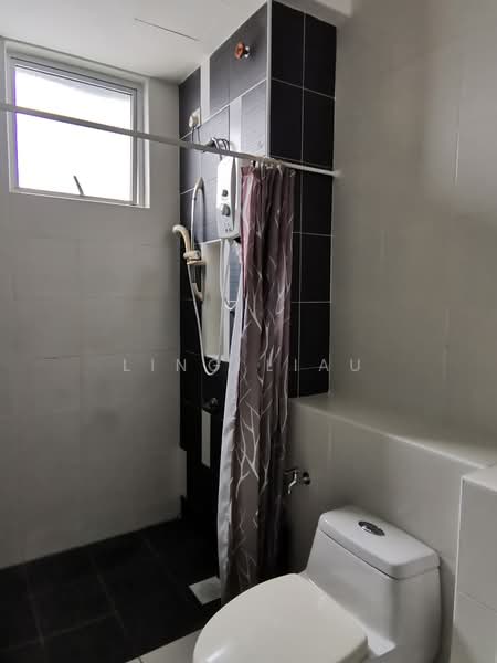 Service Residence for Sale at D'Ambience Residences (Pangsapuri Ikatan Flora) - Ling Liau - Bathroom - PropertyGuru.com.my