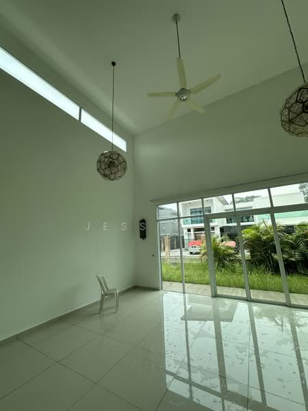 Rumah Banglo untuk Dijual di Bukit Jelutong (Shah Alam) - Jess Tee - Living Room - PropertyGuru.com.my