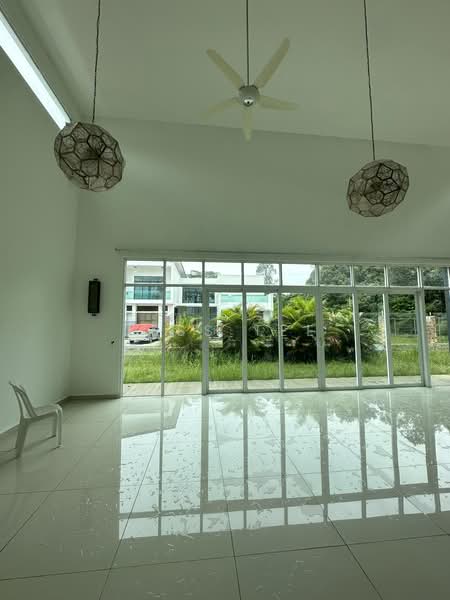 Rumah Banglo untuk Dijual di Bukit Jelutong (Shah Alam) - Jess Tee - Living Room - PropertyGuru.com.my