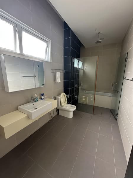 Rumah Banglo untuk Dijual di Bukit Jelutong (Shah Alam) - Jess Tee - Bathroom - PropertyGuru.com.my