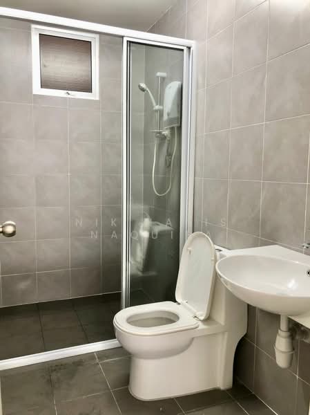 Service Residence for Rent at Savanna Executive Suite @ Southville City - Nik Hanis Naquira - Bathroom - PropertyGuru.com.my