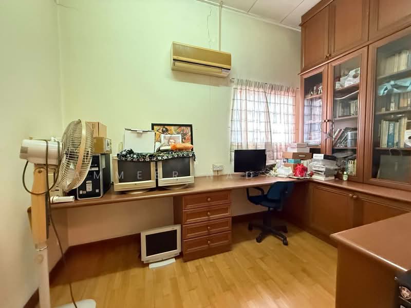 2-storey Terraced House for Sale in Bukit Jelutong (Shah Alam) - Ammeer Nadzrai - Study - PropertyGuru.com.my