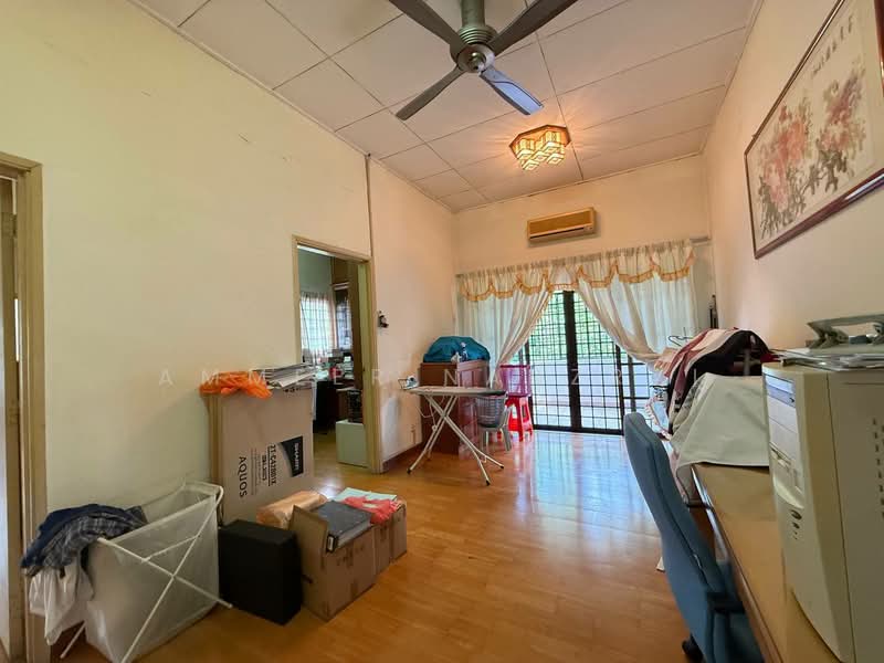 2-storey Terraced House for Sale in Bukit Jelutong (Shah Alam) - Ammeer Nadzrai - Living Room - PropertyGuru.com.my