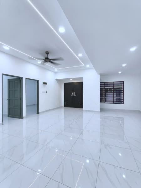 1-storey Terraced House for Sale in Taman Johor Jaya (Johor Bahru) - Karl Lim - Living Room - PropertyGuru.com.my