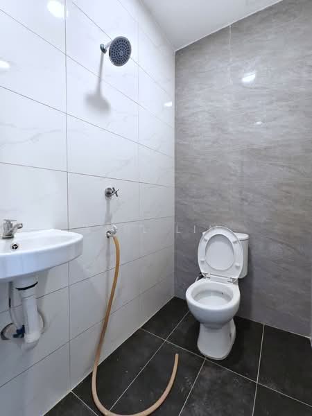 1-storey Terraced House for Sale in Taman Johor Jaya (Johor Bahru) - Karl Lim - Bathroom - PropertyGuru.com.my