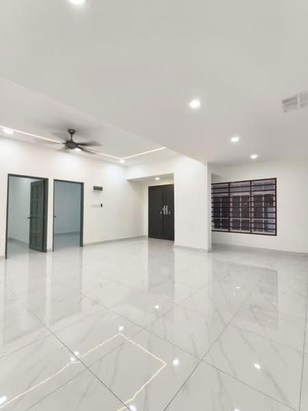 1-storey Terraced House for Sale in Taman Johor Jaya (Johor Bahru) - Karl Lim - Living Room - PropertyGuru.com.my