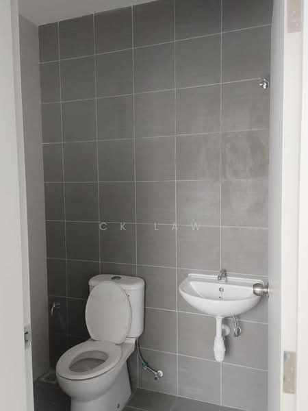 Rumah Teres 1.5-Tingkat untuk Disewa di Taman Akasia (Semenyih) - CK Law - Bathroom - PropertyGuru.com.my