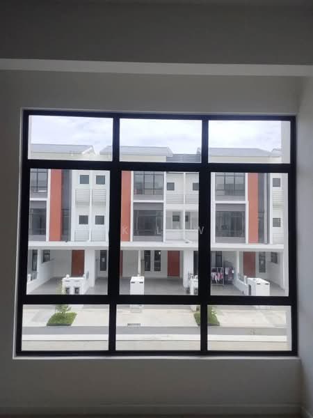 Rumah Teres 1.5 Tingkat untuk Disewa di Taman Akasia (Semenyih) - CK Law - Exterior - PropertyGuru.com.my