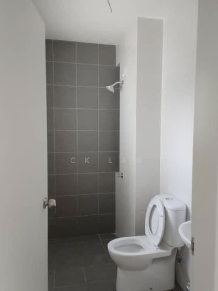 Rumah Teres 1.5-Tingkat untuk Disewa di Taman Akasia (Semenyih) - CK Law - Bathroom - PropertyGuru.com.my