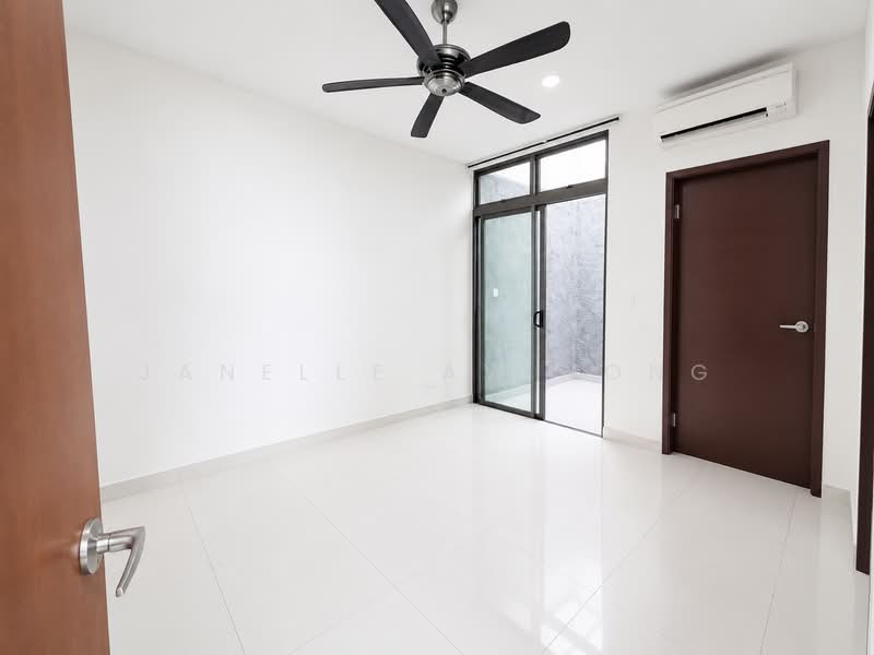 Cluster House for Sale in Taman Sutera Utama (Skudai) - Janelle Aw Yong - Interior - PropertyGuru.com.my