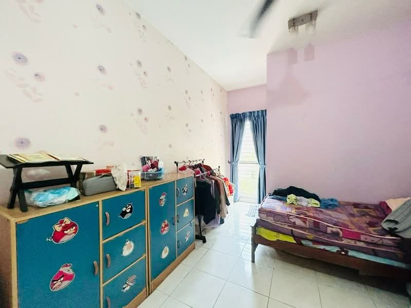 Rumah Teres 2 Tingkat untuk Dijual di Sutera Damansara (Damansara Damai) - Alwin Lee - Bedroom - PropertyGuru.com.my