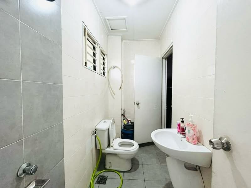 Rumah Teres 2 Tingkat untuk Dijual di Sutera Damansara (Damansara Damai) - Alwin Lee - PropertyGuru.com.my